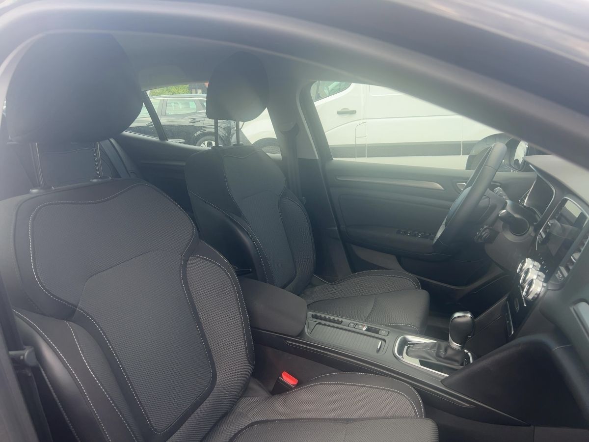 Fahrzeugabbildung Renault Megane Equilibre plug-in hybrid 160 Kamera