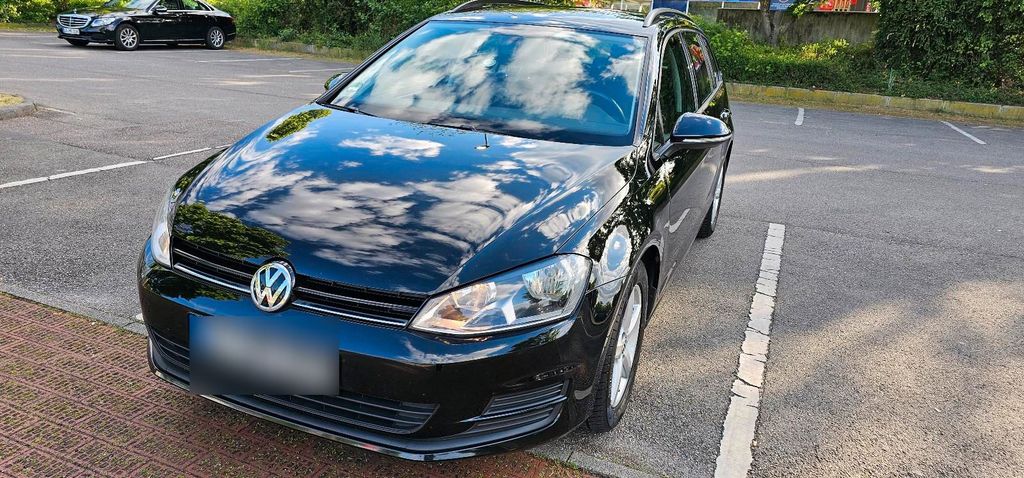 Image of Volkswagen Golf