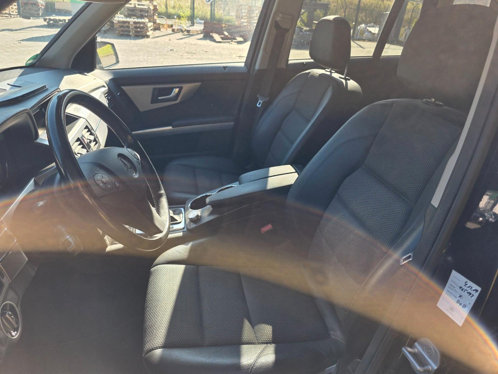 Mercedes-Benz GLK250 2012 — photo 15