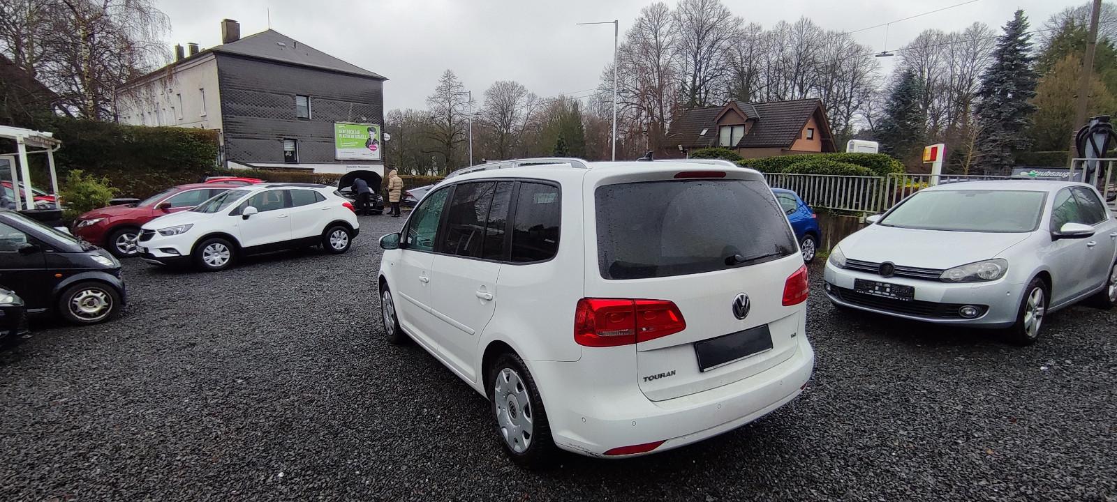 Volkswagen Touran Cup * 1 HAND * PANO * AUT * 7 SITZE
