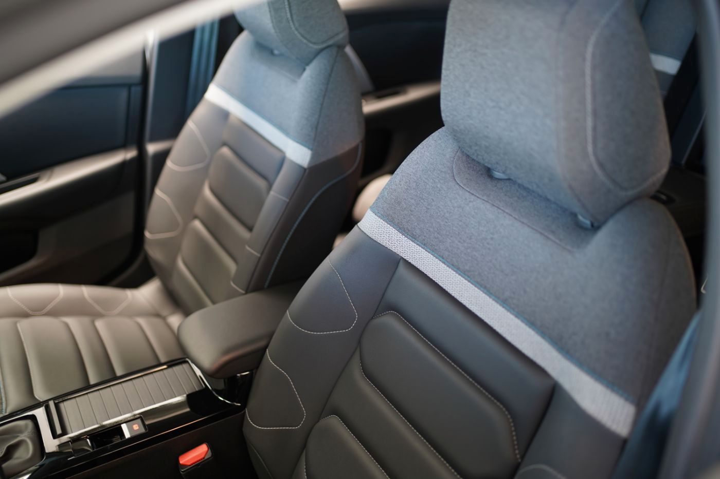 Fahrzeugabbildung Citroën C4 PureTech 130 Max Sitzheizung Navi DAB Klima