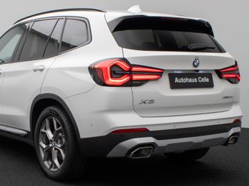 Fahrzeugabbildung BMW X3 xD20d Panoram Kamera DAB HiFi Komfort ACC 19"