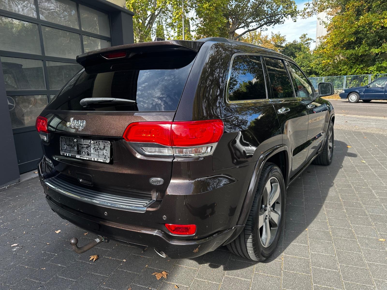 Jeep Grand Cherokee Overland 3.0 CRD V6 250 ch BVA 4x4 / Toit panoramique / Cuir Nappa ventilé / Alpine / Suspension pneumatique