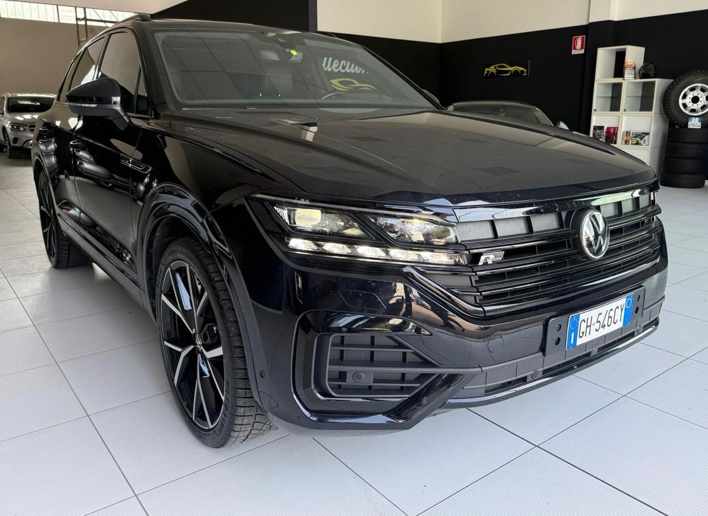 Volkswagen Touareg 3.0 V6 TDI 210kW 4MOT Tiptr. R-Line imagem 2