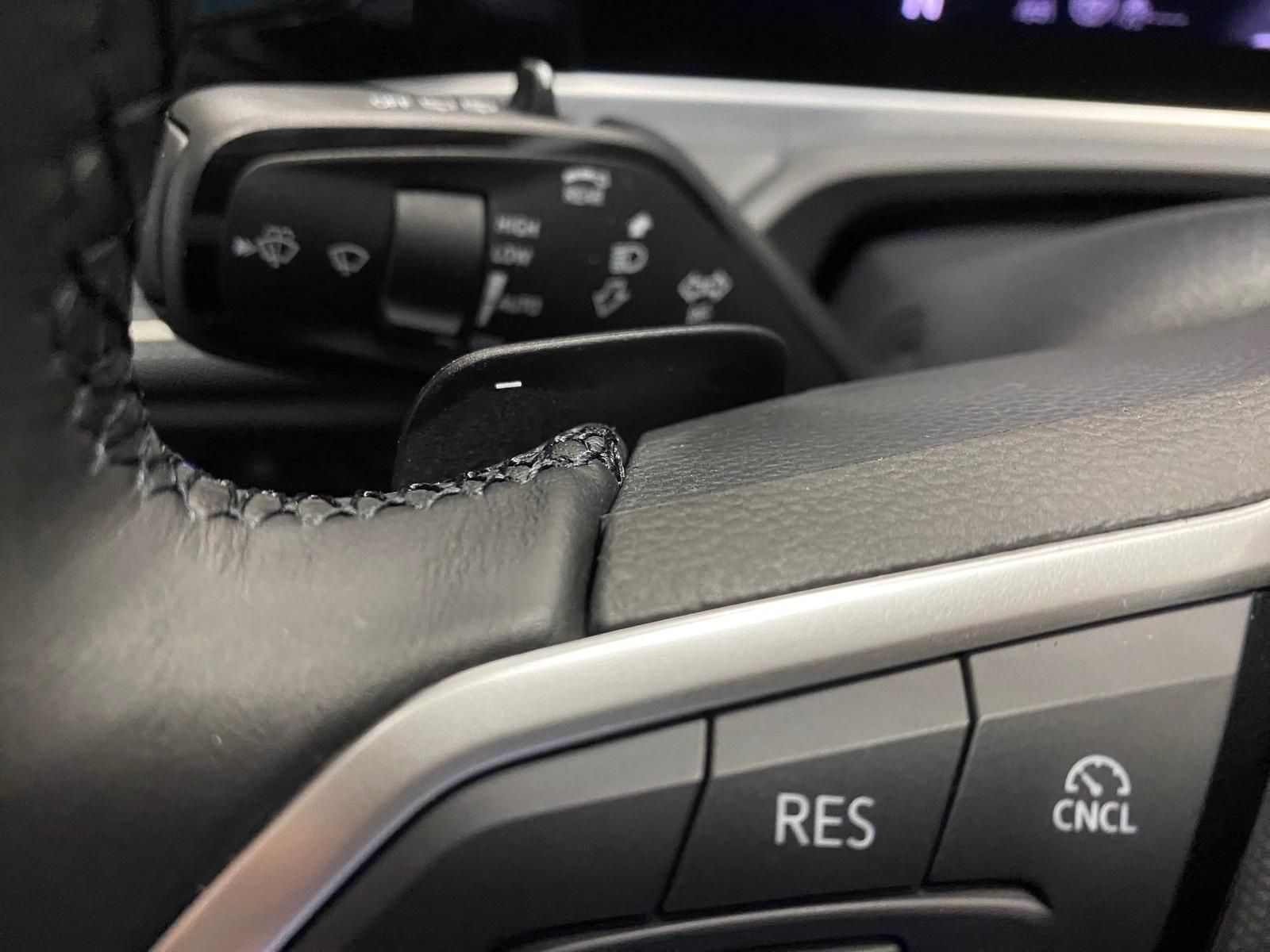 Fahrzeugabbildung Volkswagen Passat Variant 1.5 eTSI Elegance AHK+MATRIX+ACC+