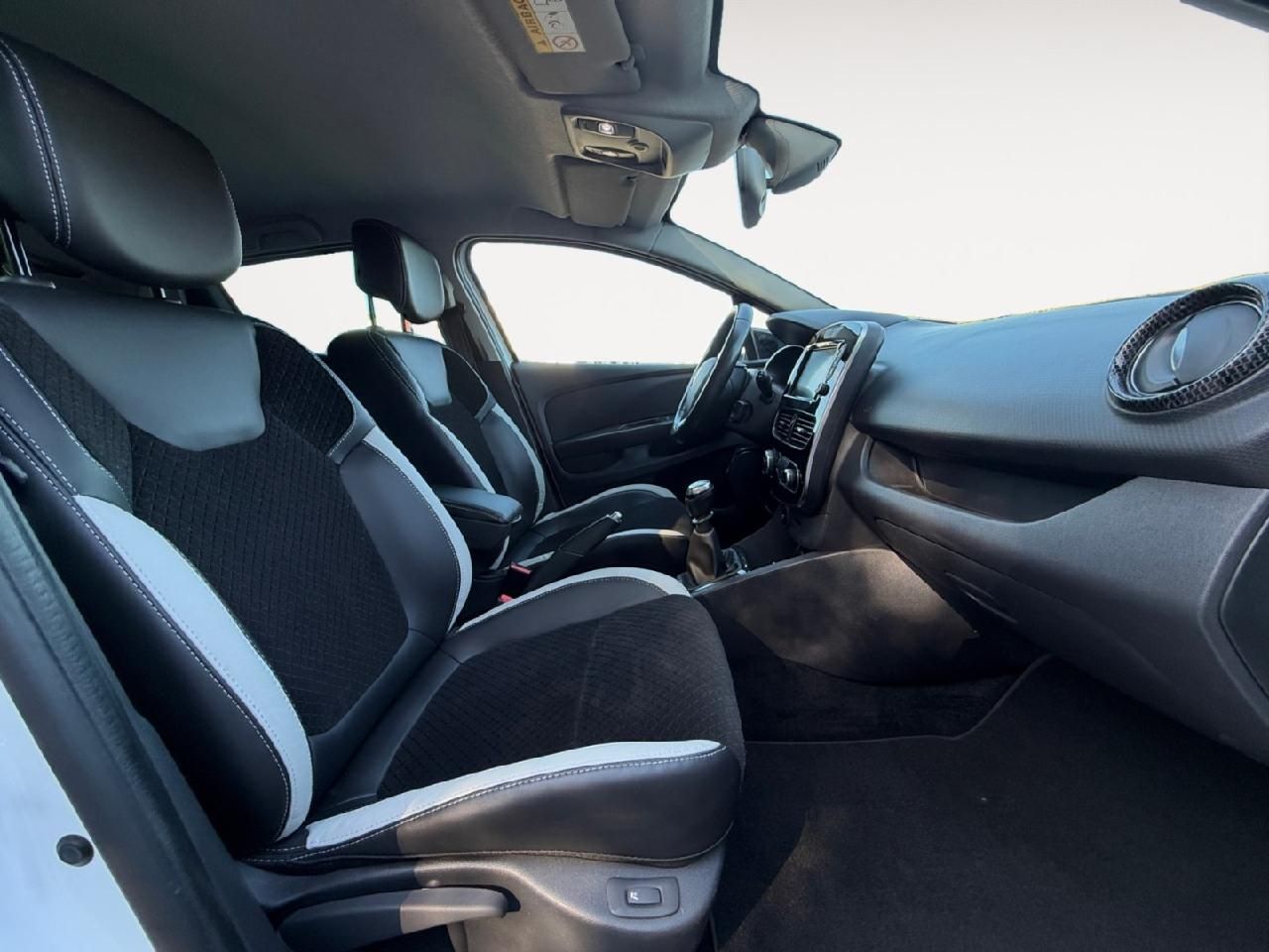 Fahrzeugabbildung Renault Clio IV BOSE Edition