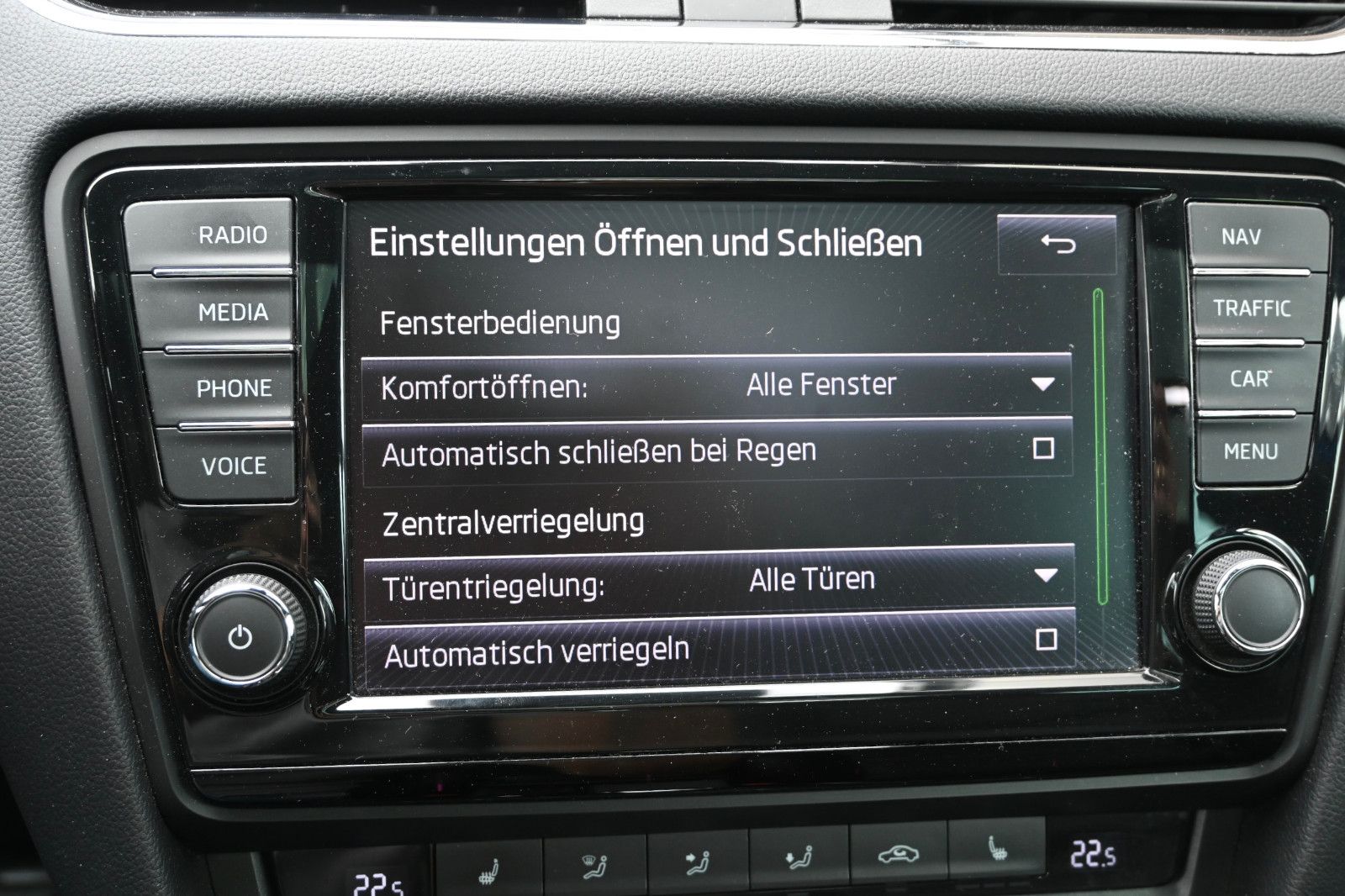 Fahrzeugabbildung SKODA Octavia 2.0 TDI Green tec DSG RS Combi °AHK°STHZ