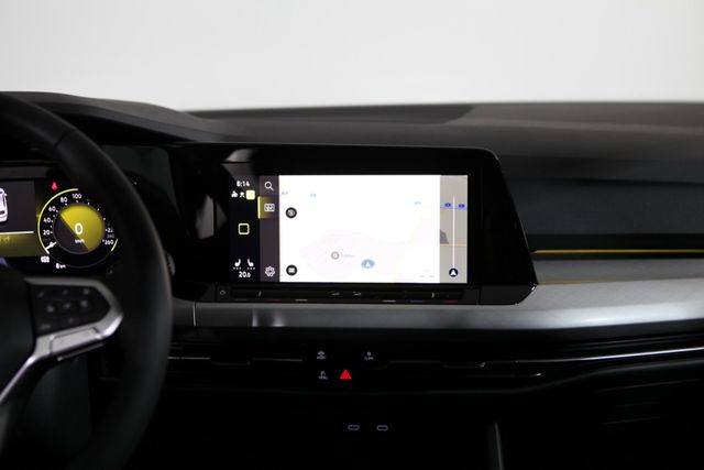 Volkswagen Golf VIII 1.5 TSI Life *2XPDC*ACC*LED*NAV*SHZ*