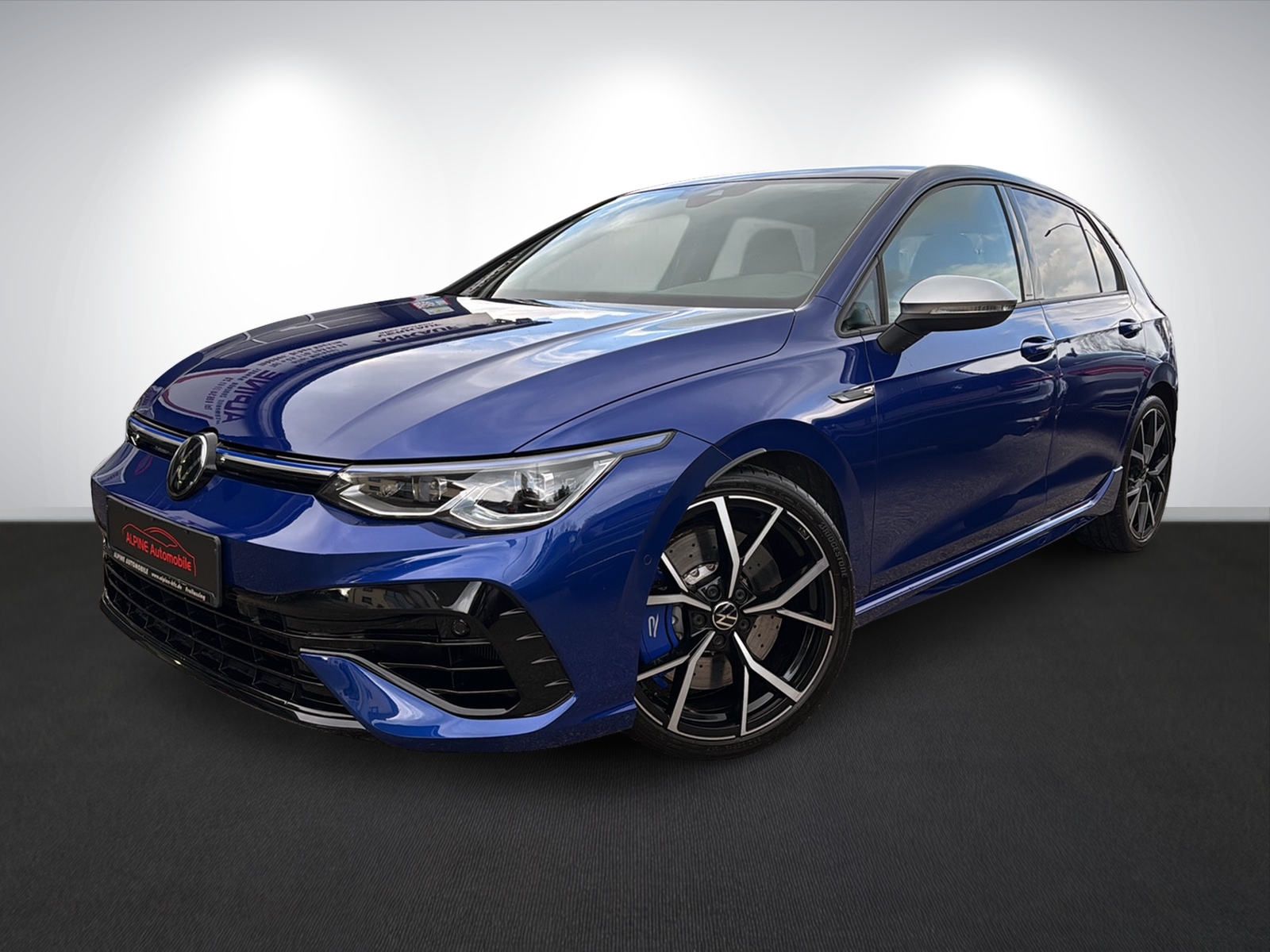Volkswagen Golf VIII R 2.0 TSI 4Motion DCC HarmanKardon foto 1