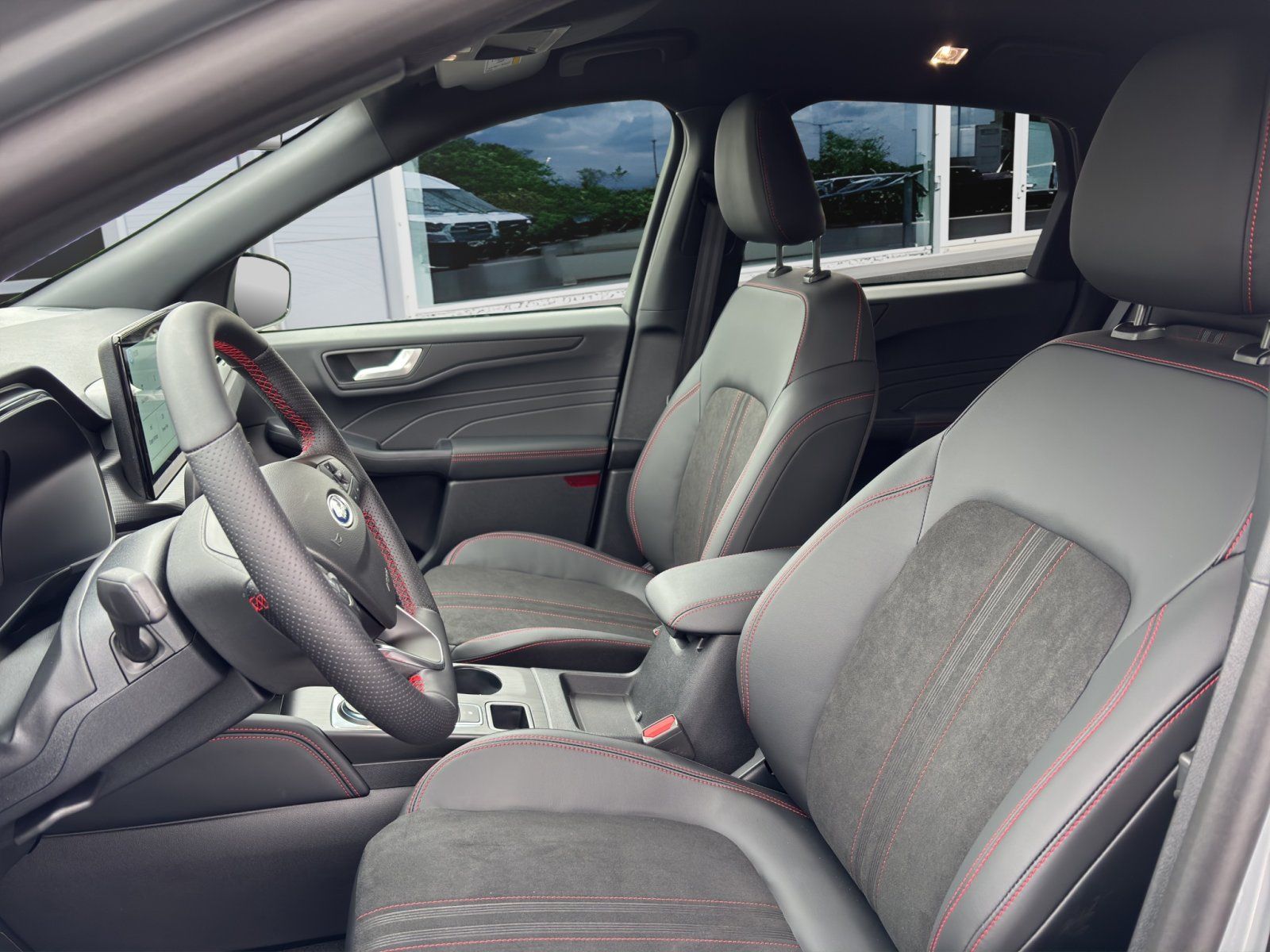 Fahrzeugabbildung Ford Kuga 2.5 PHEV Plug-In Hybrid ST-Line X