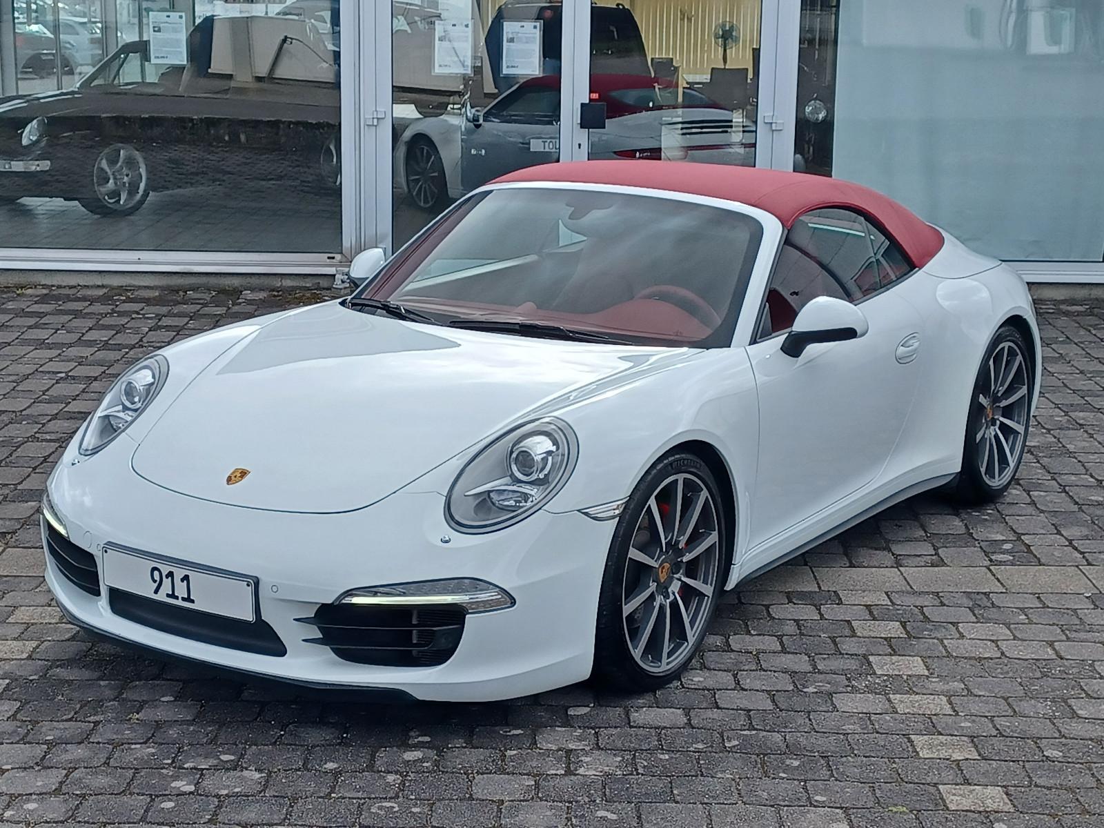 Porsche 911 Carrera 4 S Cabrio PDK Sport Abgas Chrono