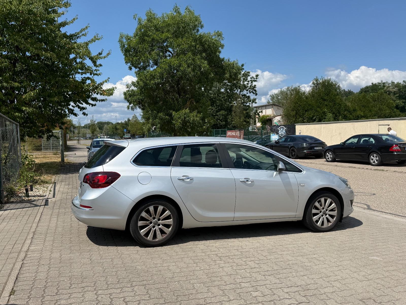 Opel Astra 2013 — photo 5