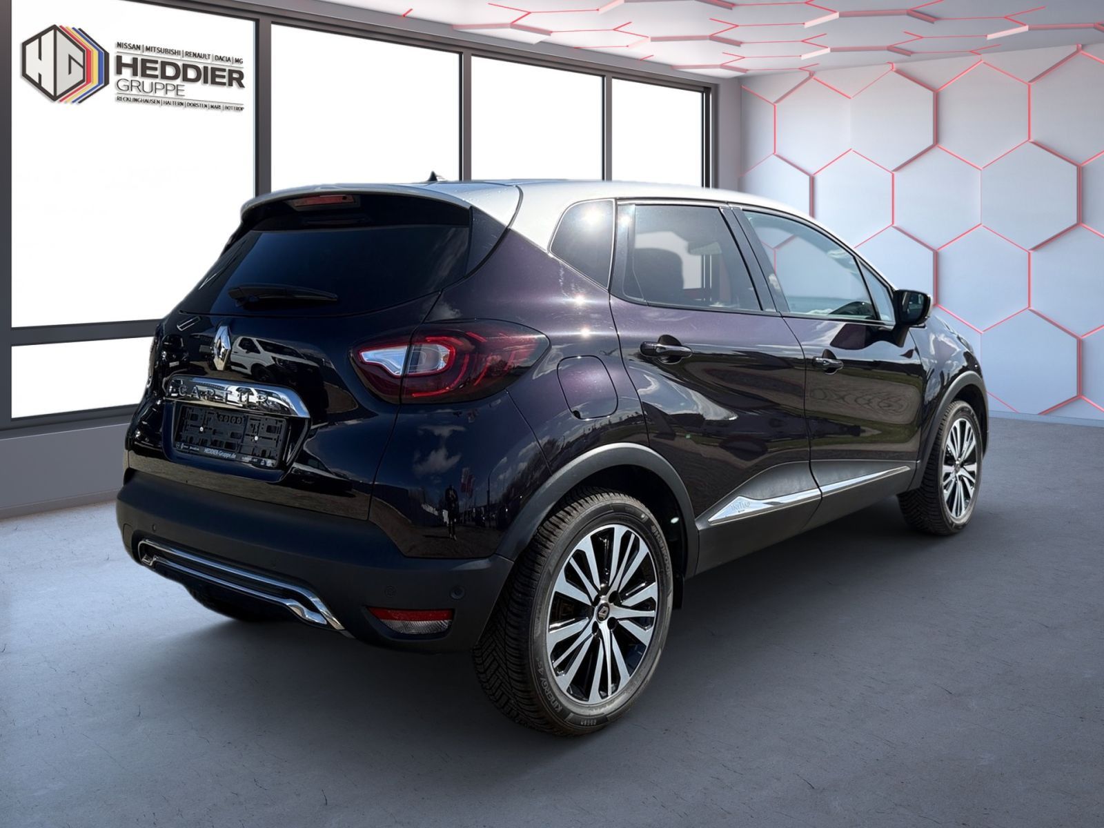 Fahrzeugabbildung Renault Captur 1.2 AT Initiale Paris ENERGY *GJR*BOSE*LE