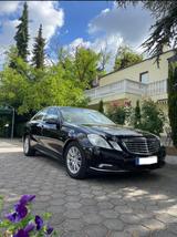 Mercedes-Benz 220 - Mercedes-Benz 220 mit Diesel-Antrieb: Leder