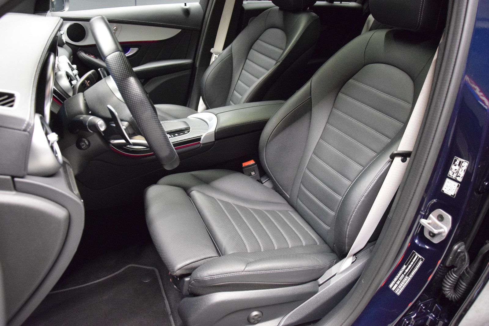 Fahrzeugabbildung Mercedes-Benz GLC 43 Coupe AMG 4Matic Pano s.AGA HuD ACC Burme