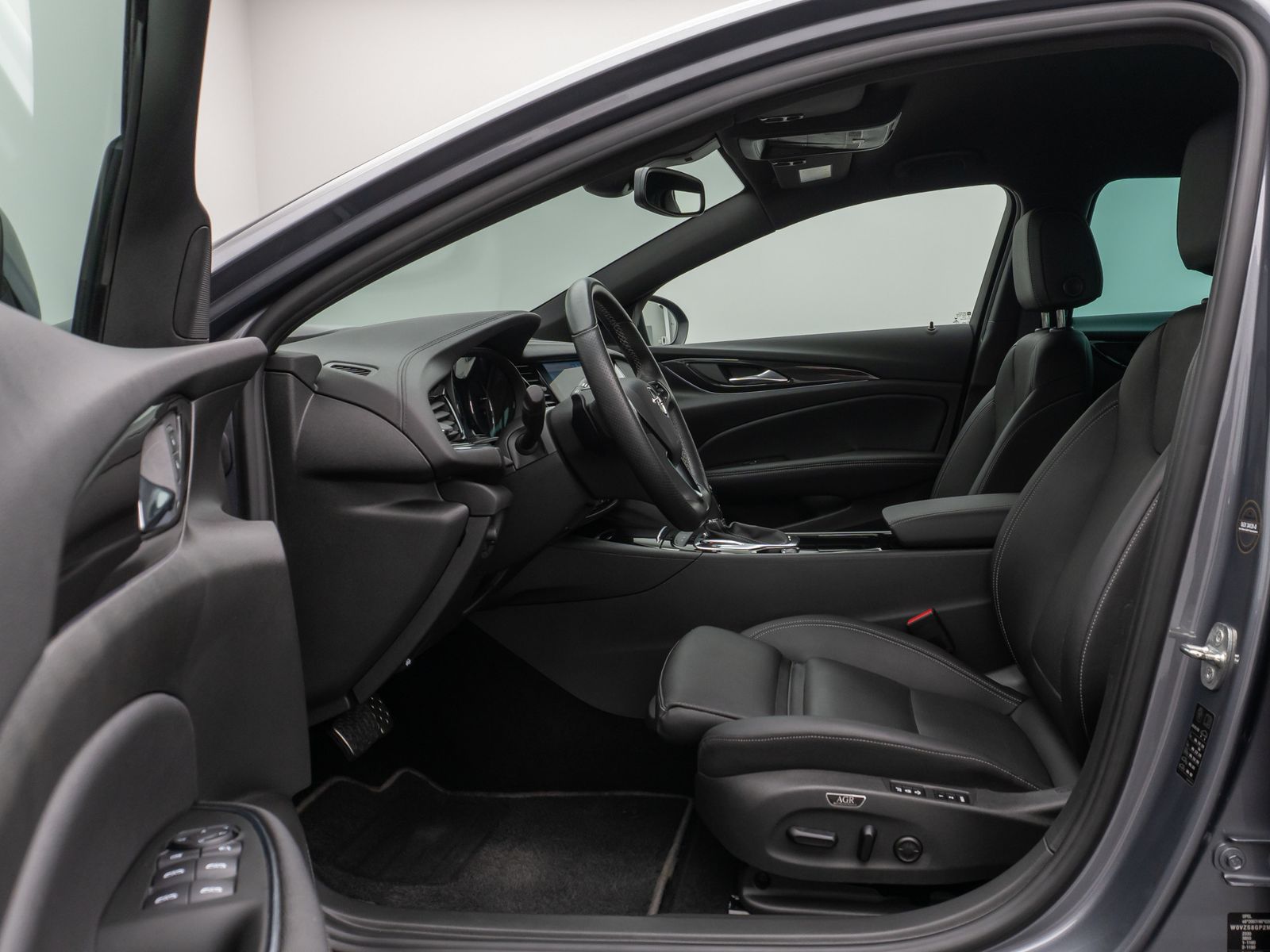 Fahrzeugabbildung Opel Insignia B Sports GSLine Plus 4x4 Kamera HUD AHK