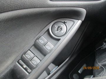 Ford Focus - 11
