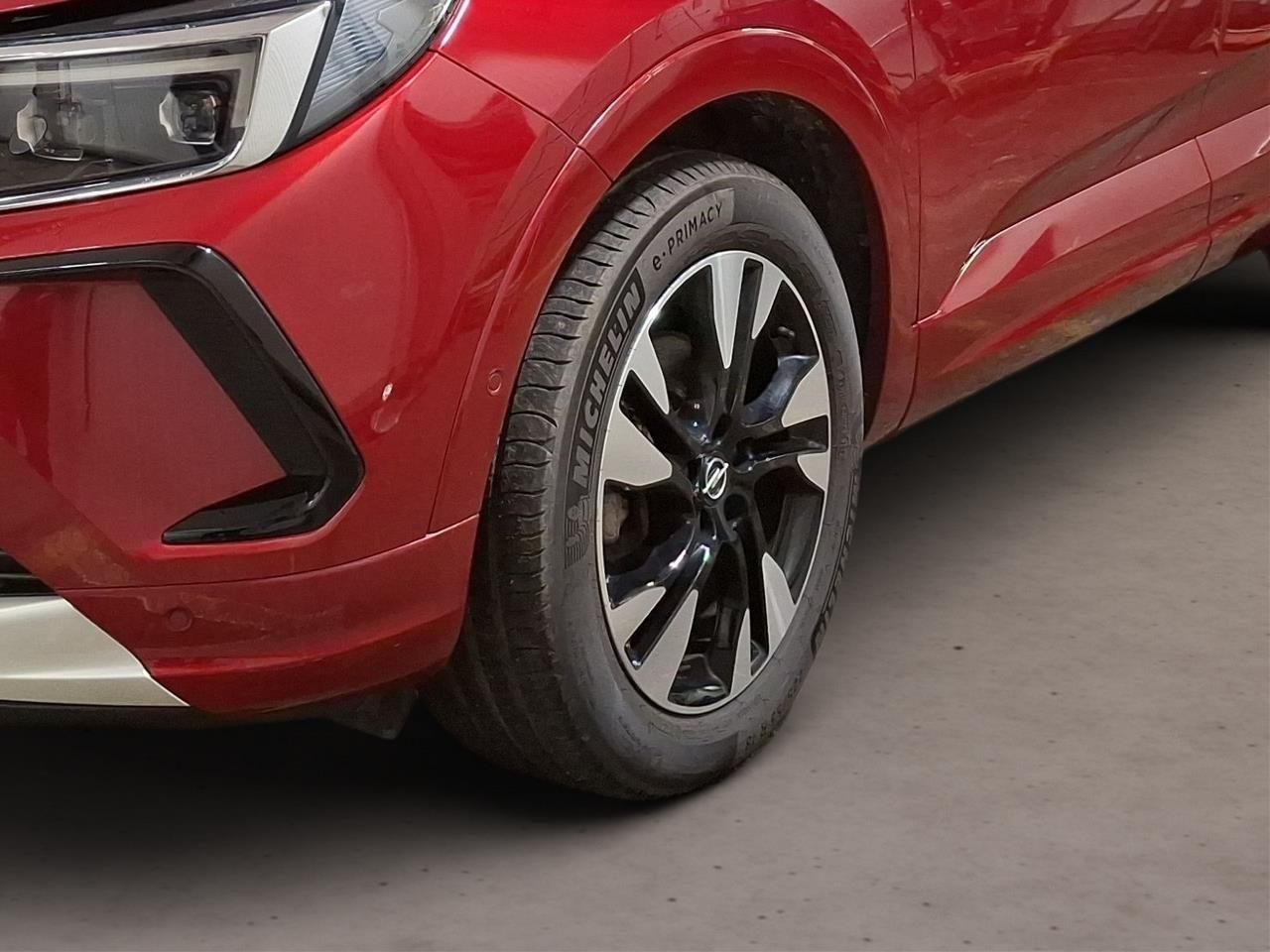 Fahrzeugabbildung Opel Grandland 1.2T Elegance - Navi, Matrix-Licht, KA