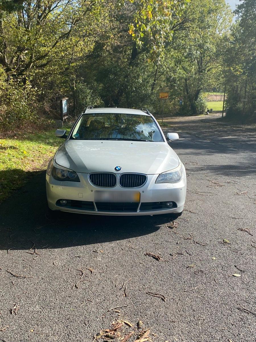 BMW 525