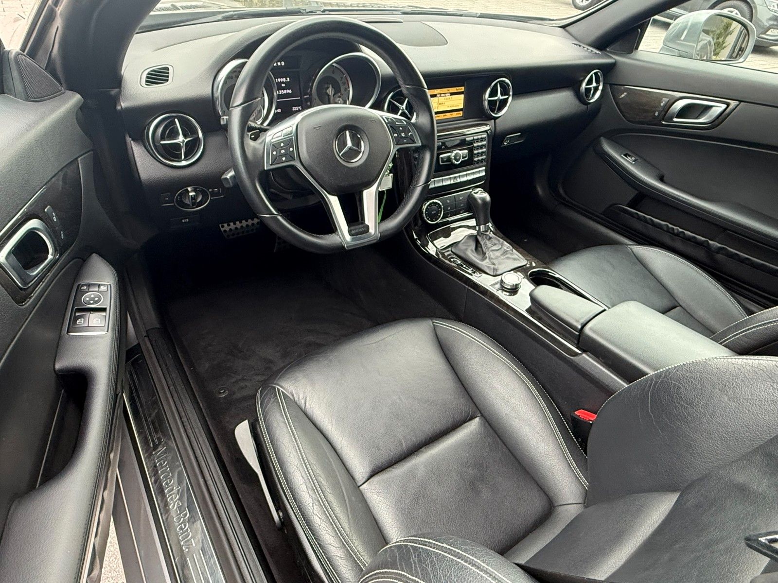 Fahrzeugabbildung Mercedes-Benz SLK 200 SLK Roadster  BlueEfficiency Edition 1