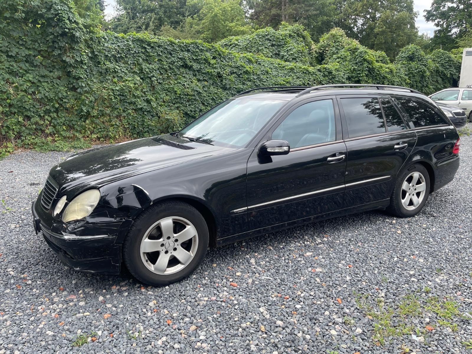 Mercedes-Benz E280 2005 — photo 10
