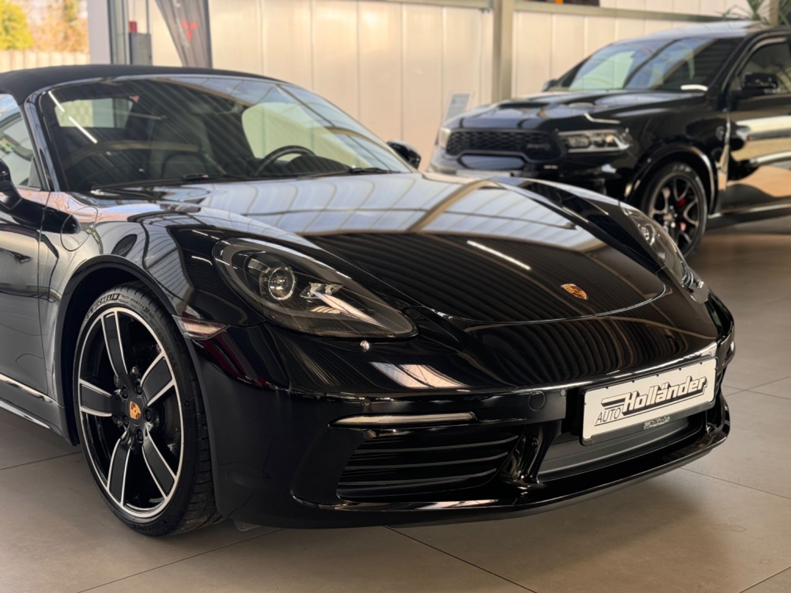 Fahrzeugabbildung Porsche 718 Boxster 2.0 "Bi-Xenon PASM Sport-Auspuff"