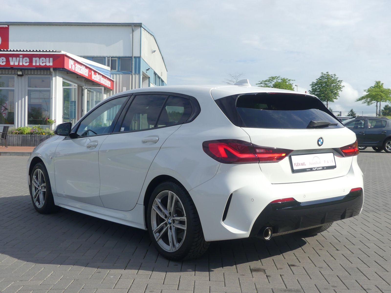 BMW 118i M Sport Aut. LED Navi Virtual Cockpit PDC imagem 3