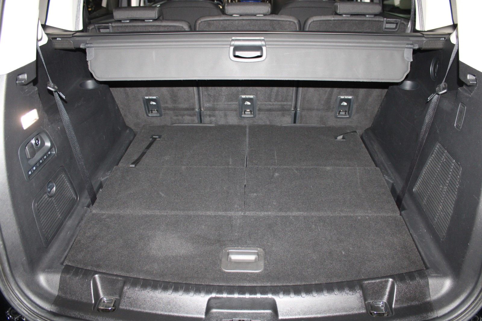 Fahrzeugabbildung Ford S-Max Titanium Automatik 7-Sitze AHK ACC CAM LED