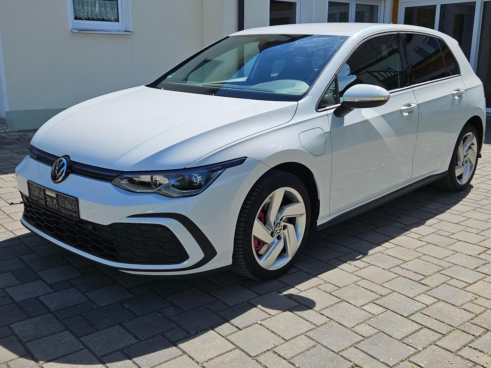 Volkswagen Golf VIII Lim. GTE eHybrid AHK Kamera Navi StHzg