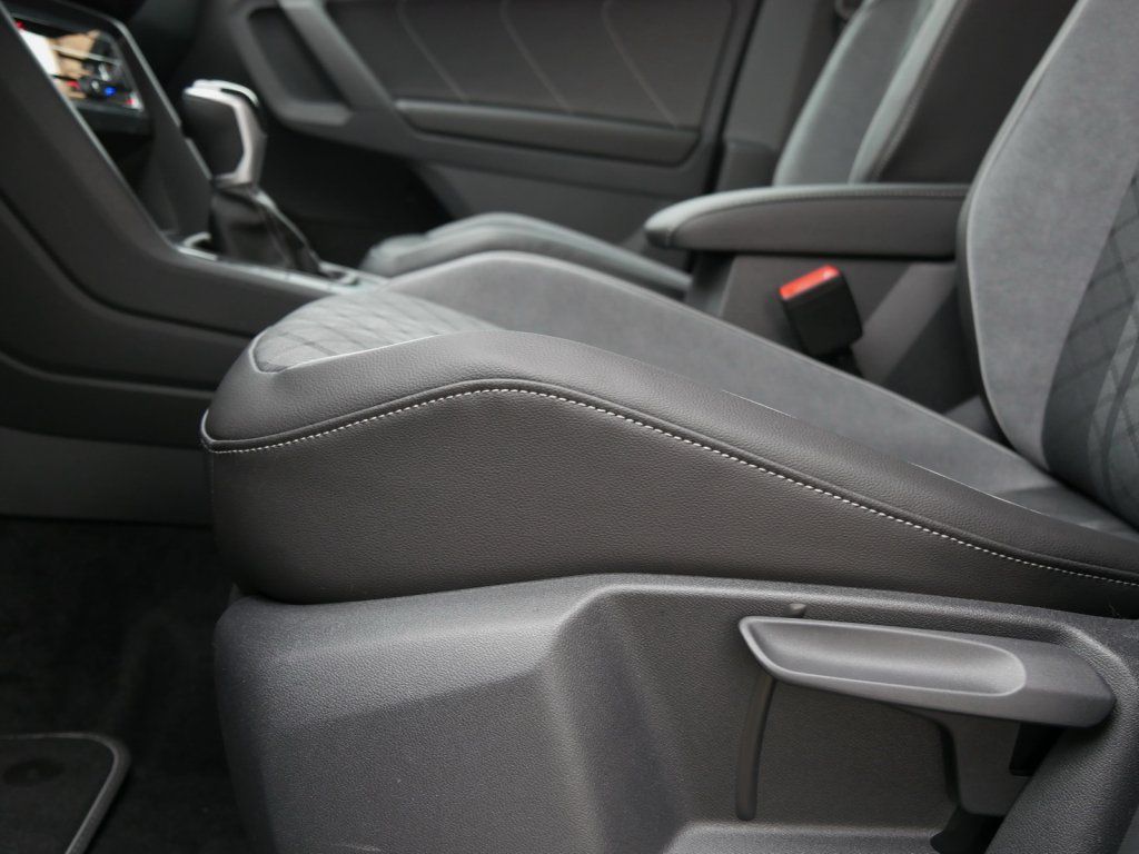 Fahrzeugabbildung Volkswagen Tiguan 2.0 TDI AppConnect SHZ ACC