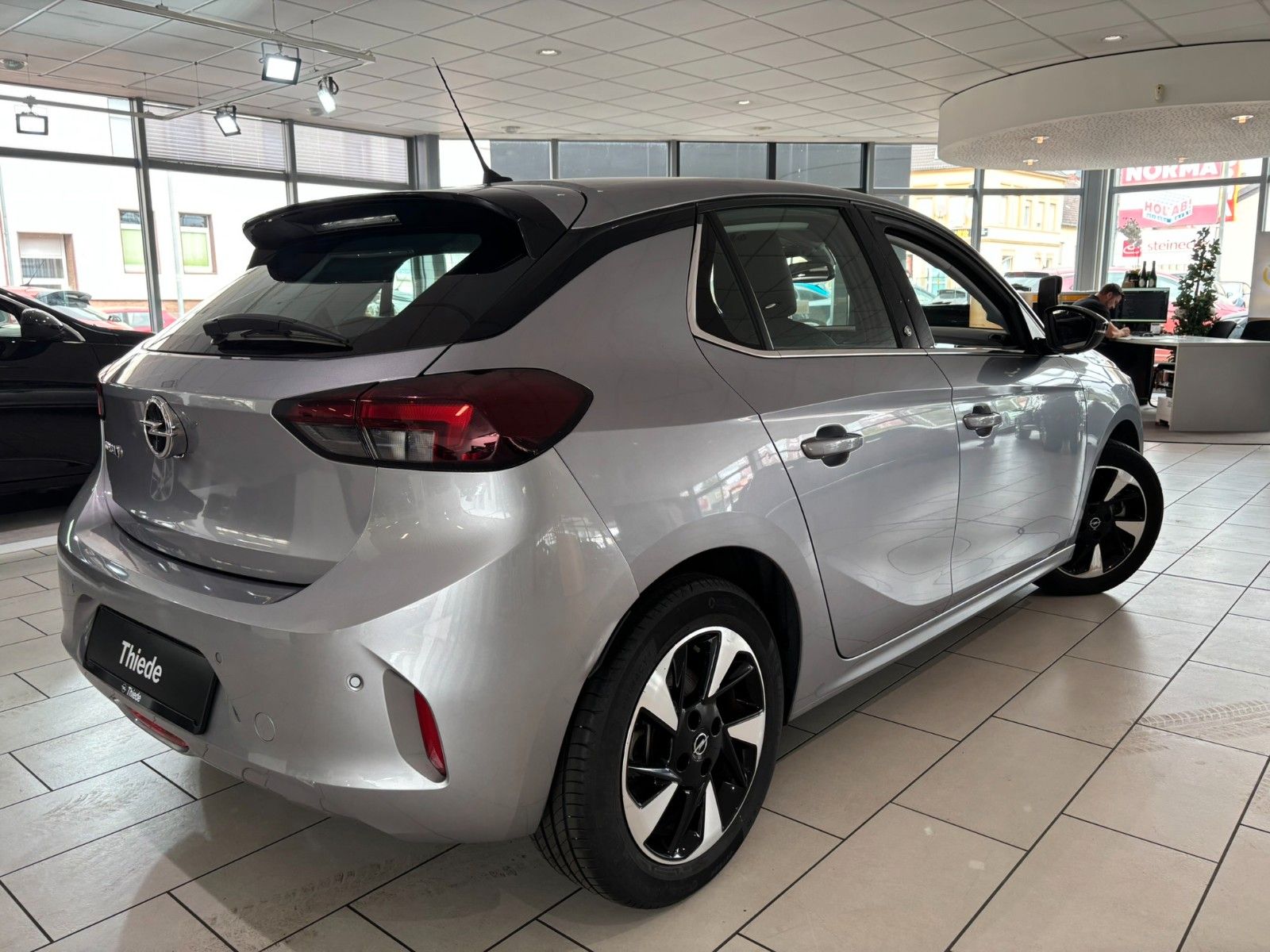 Fahrzeugabbildung Opel Corsa-e F ELEGANCE 3-PHASIG NAVI/LED/KAMERA/DAB+