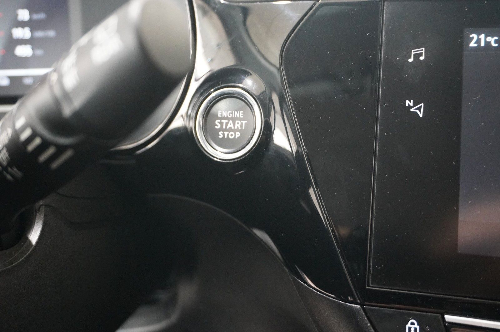 Fahrzeugabbildung Opel Corsa-e F EDITION 7KW NAVI/VIRT/TEMP/DAB/WÄRMEP.