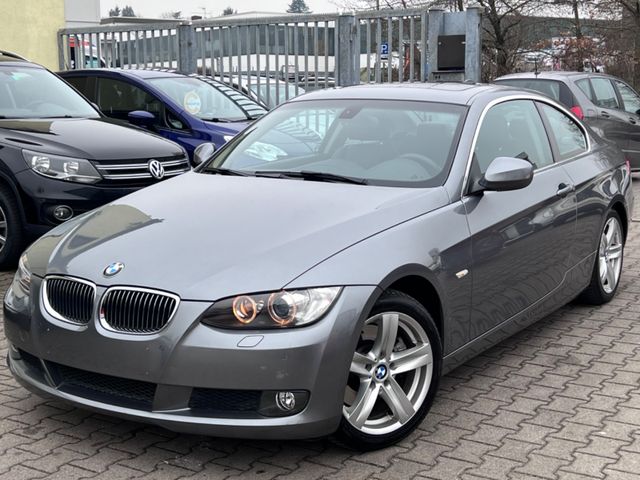 BMW 325i Coupe*1.Hand*Navi*Schiebedach*8-Fach*Leder