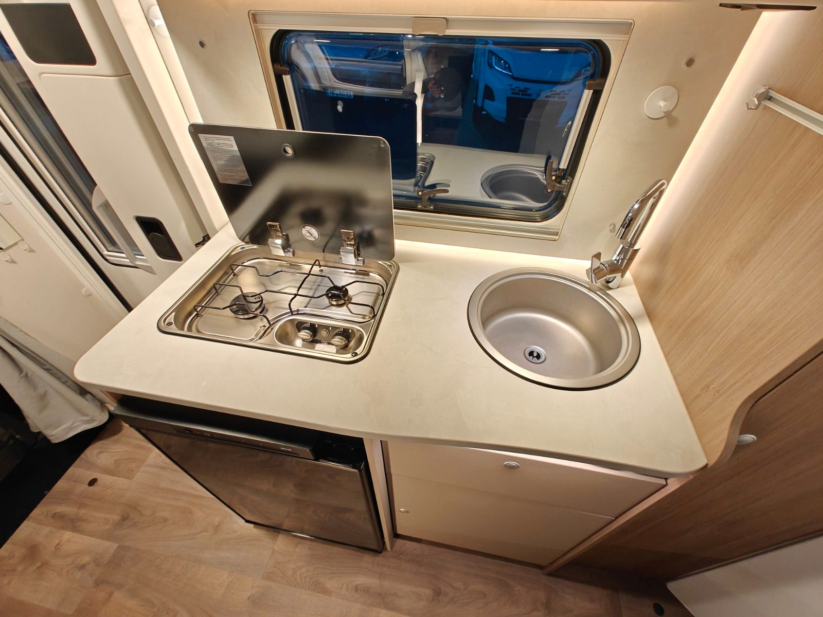 Fahrzeugabbildung Carado T-135 - SAT, TV, 2x Batterie, Solar, Automatik!