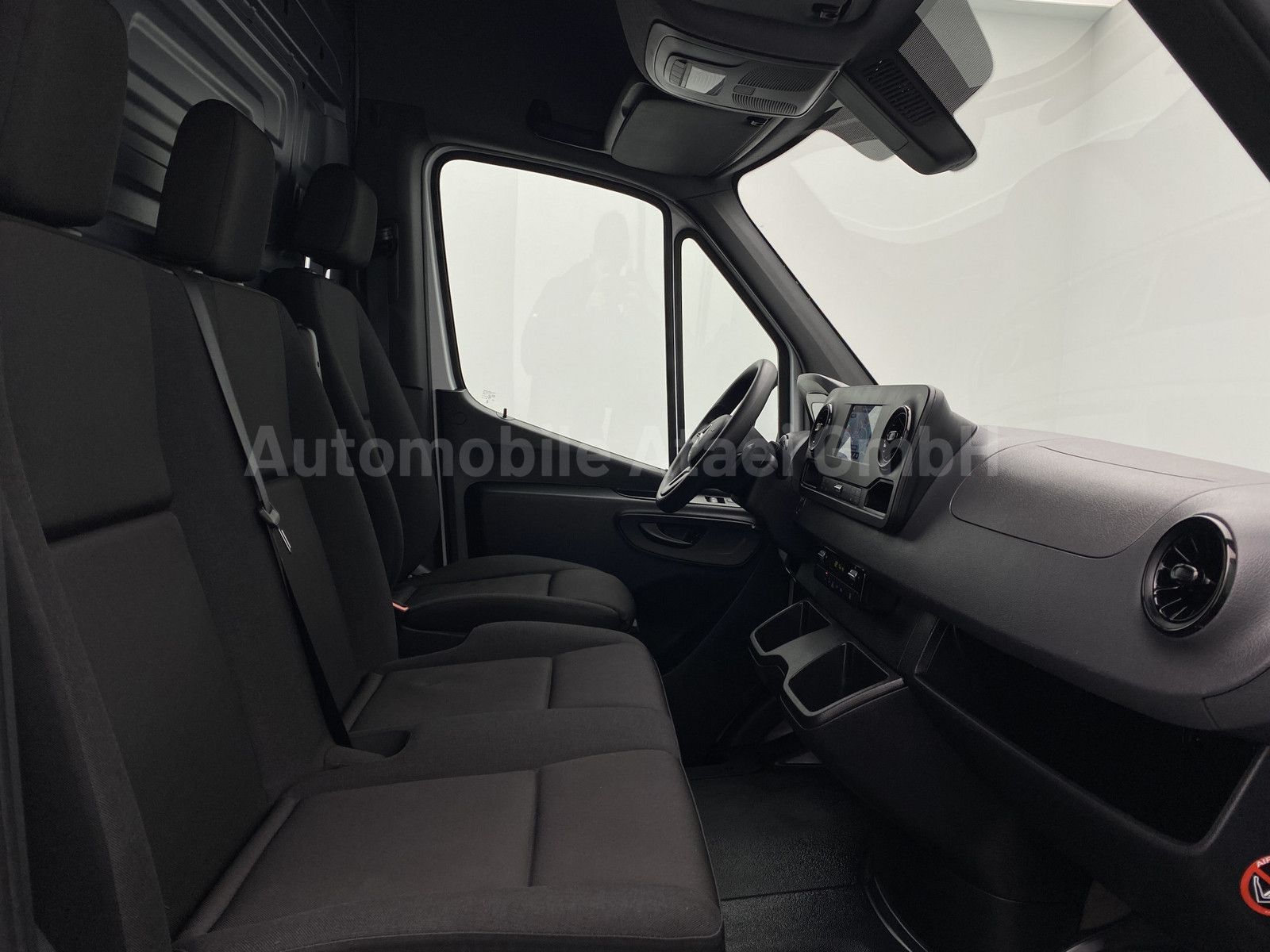 Fahrzeugabbildung Mercedes-Benz Sprinter 317 Automat. MAXI+AHK 3,5t+KAMERA 5663