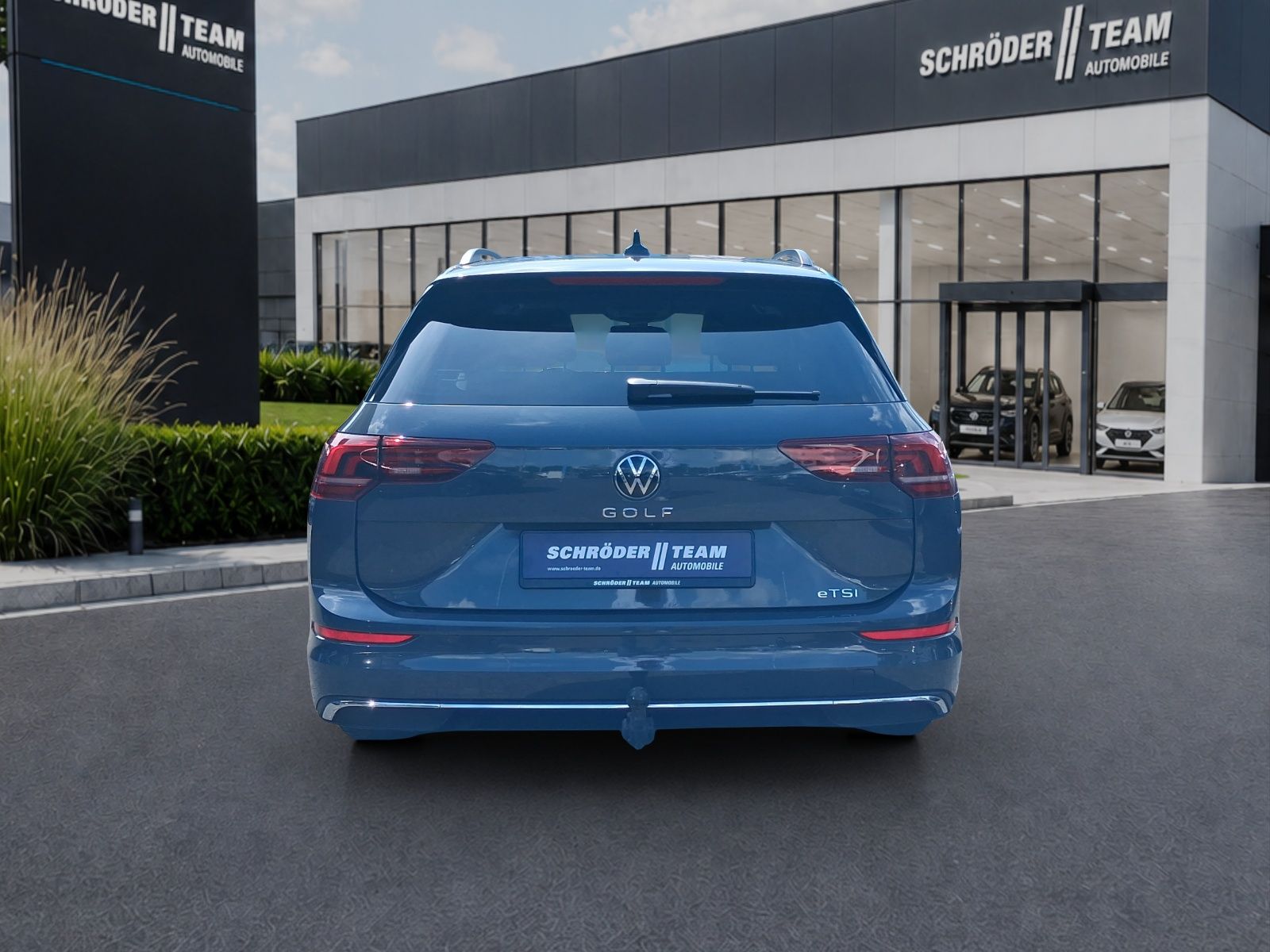 Volkswagen Golf VIII Variant 1.5 l eTSI DSG Life ACC SHZ RF foto 4