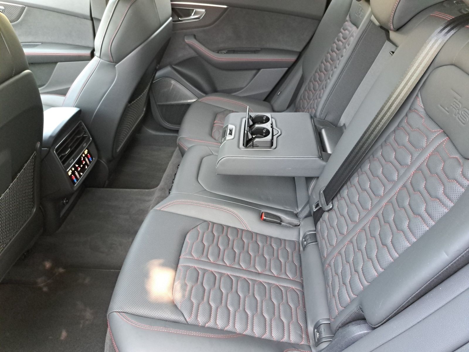 Audi RSQ8 - Bild 12