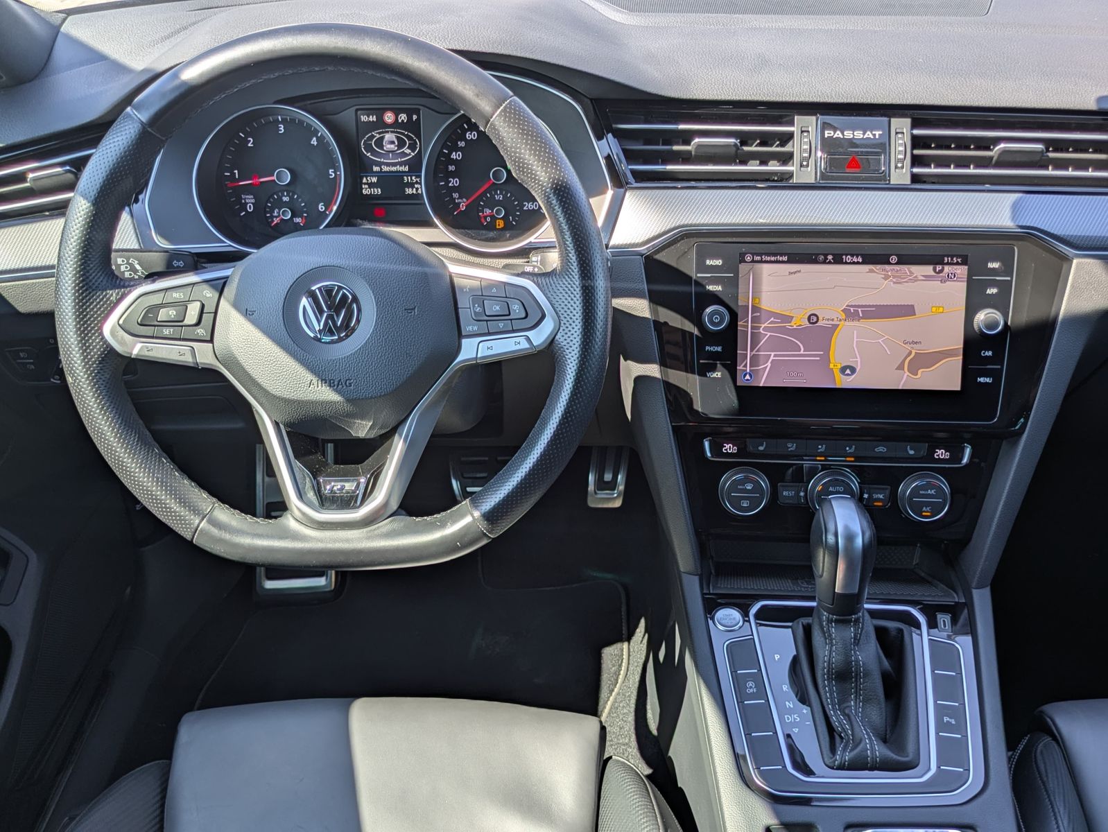 Fahrzeugabbildung Volkswagen Passat 2.0 TDI DSG R-Line 2x 4Motion LEDER*LED