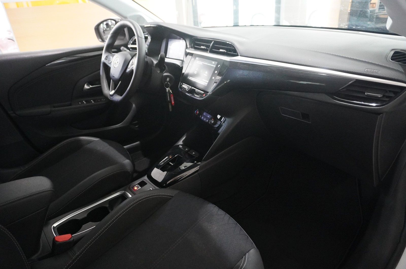 Fahrzeugabbildung Opel Corsa F 1.2T ELEGANCE NAVI/LED/KAMERA/SPORT/DAB+