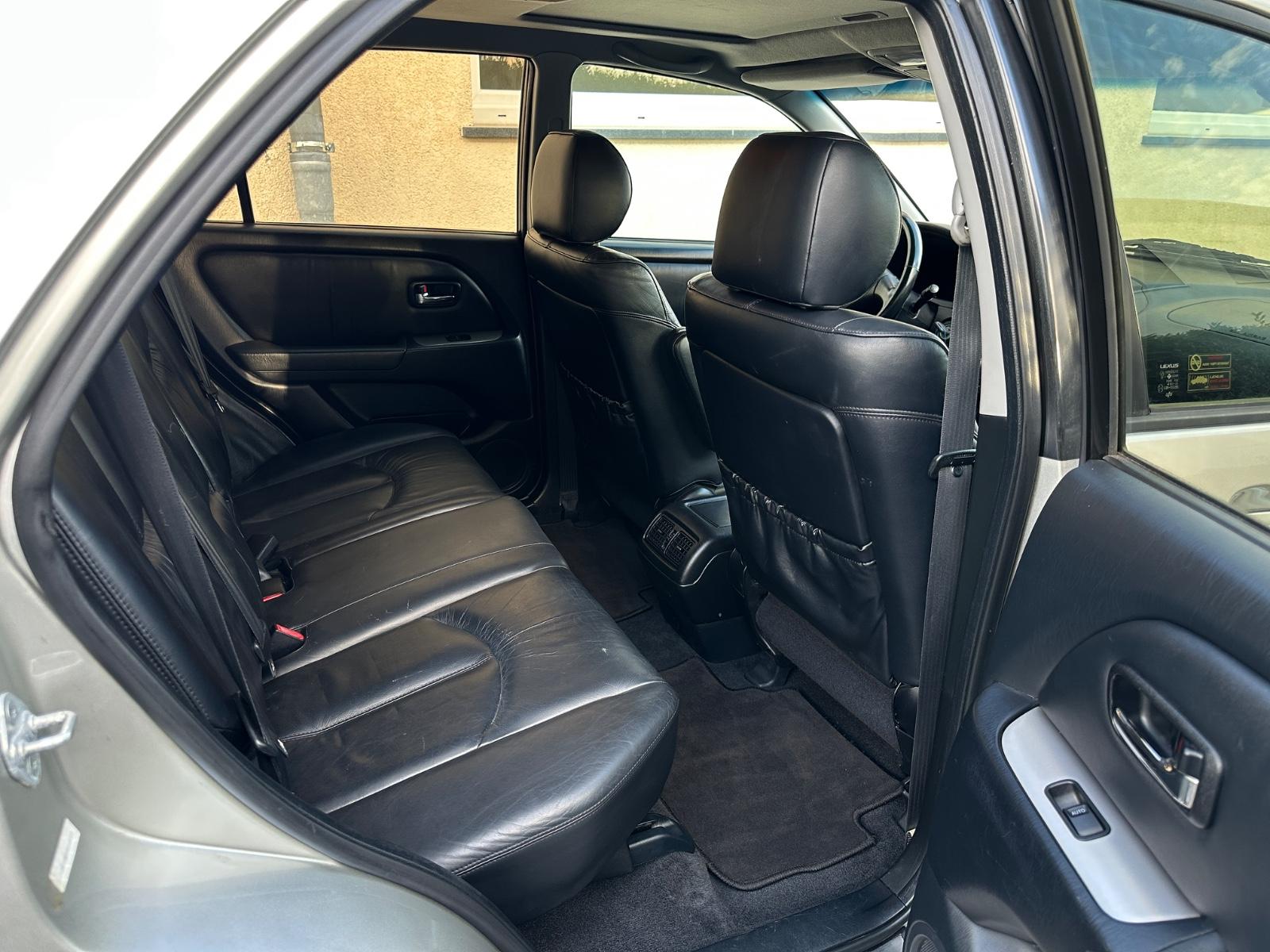 Lexus RX 300 3.0 201ch 4x4 - 2 ème main - Attelage - CT neuf - Toit ouvrant - Régulateur