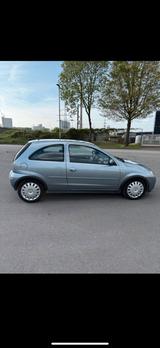 Opel Corsa C 1.2 - Opel Corsa aus 2005 mit Benzin-Antrieb: Kleinwagen, 1.2