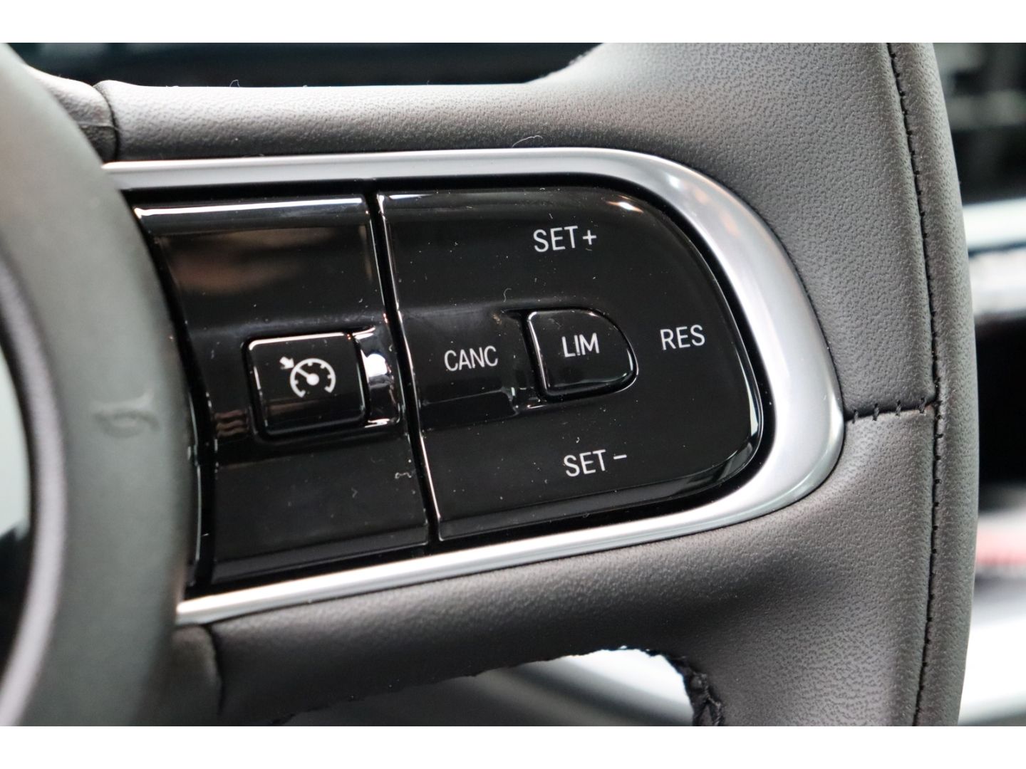 Fahrzeugabbildung Fiat 500 1.0 Firefly Hybrid Torino