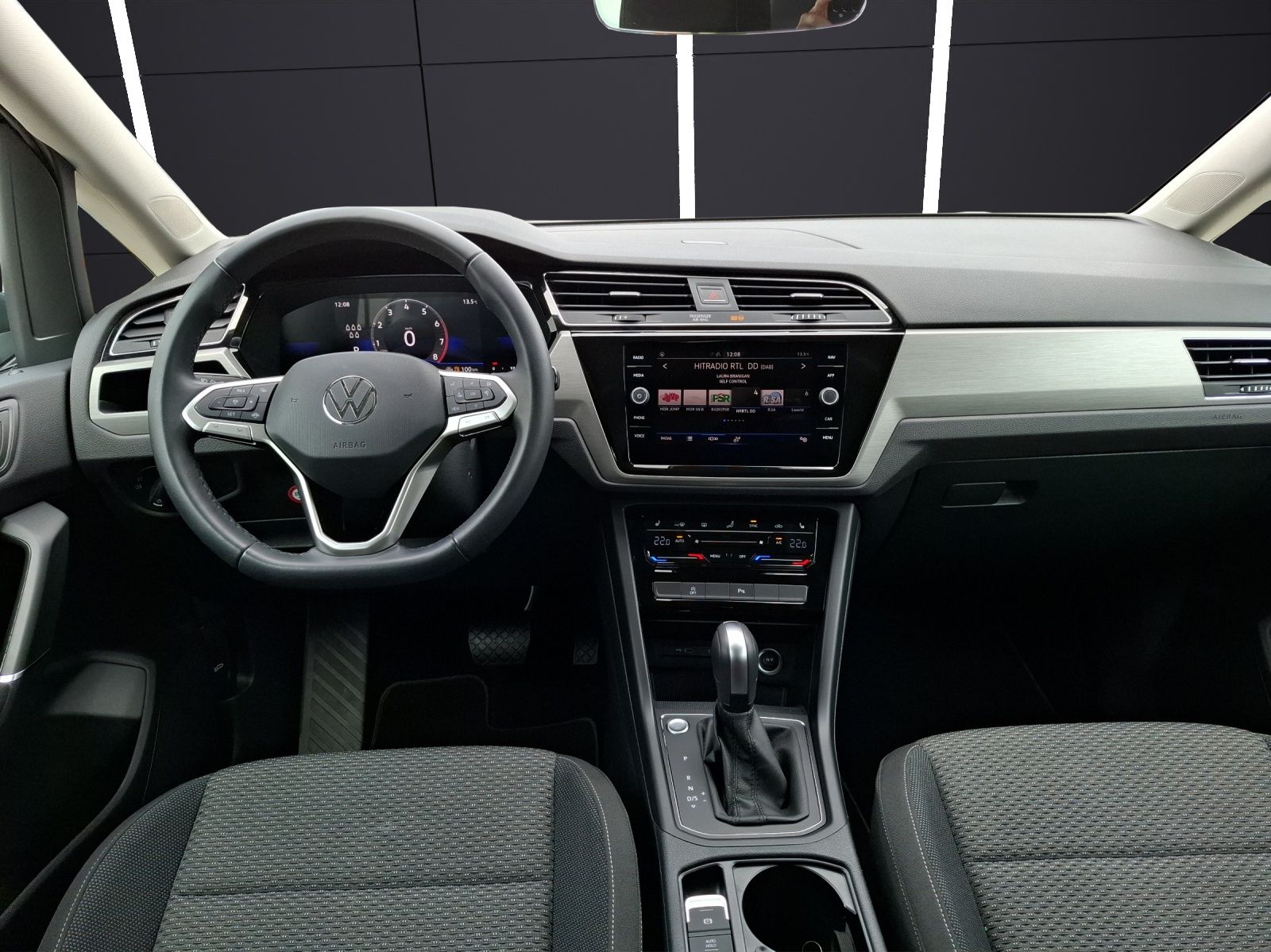 Fahrzeugabbildung Volkswagen Touran TSI Comfortline DSG  7-Si ACC PDC SH LM