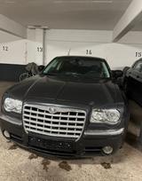 Chrysler 300C 3.0 CRD Autom. - - graue Chrysler 300C