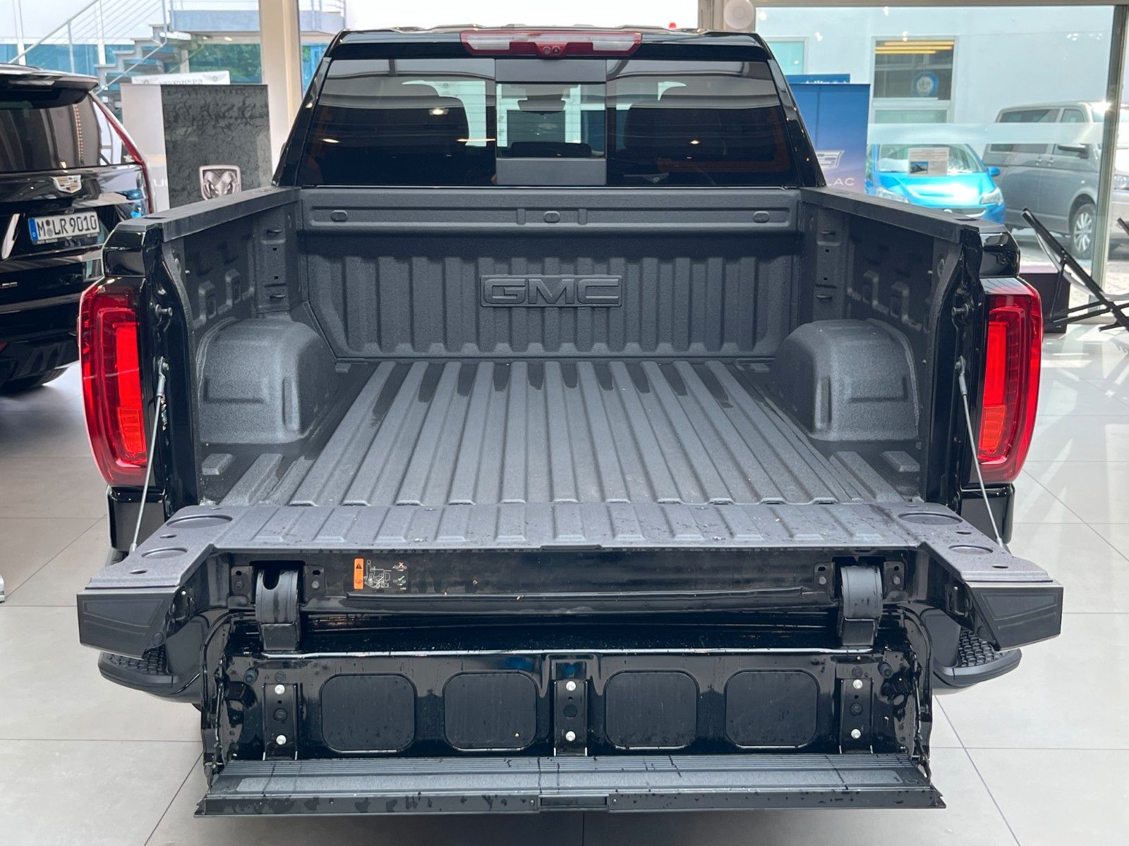 Fahrzeugabbildung GMC Sierra 1500 Denali 6.2 LPG*HeadUp*360°