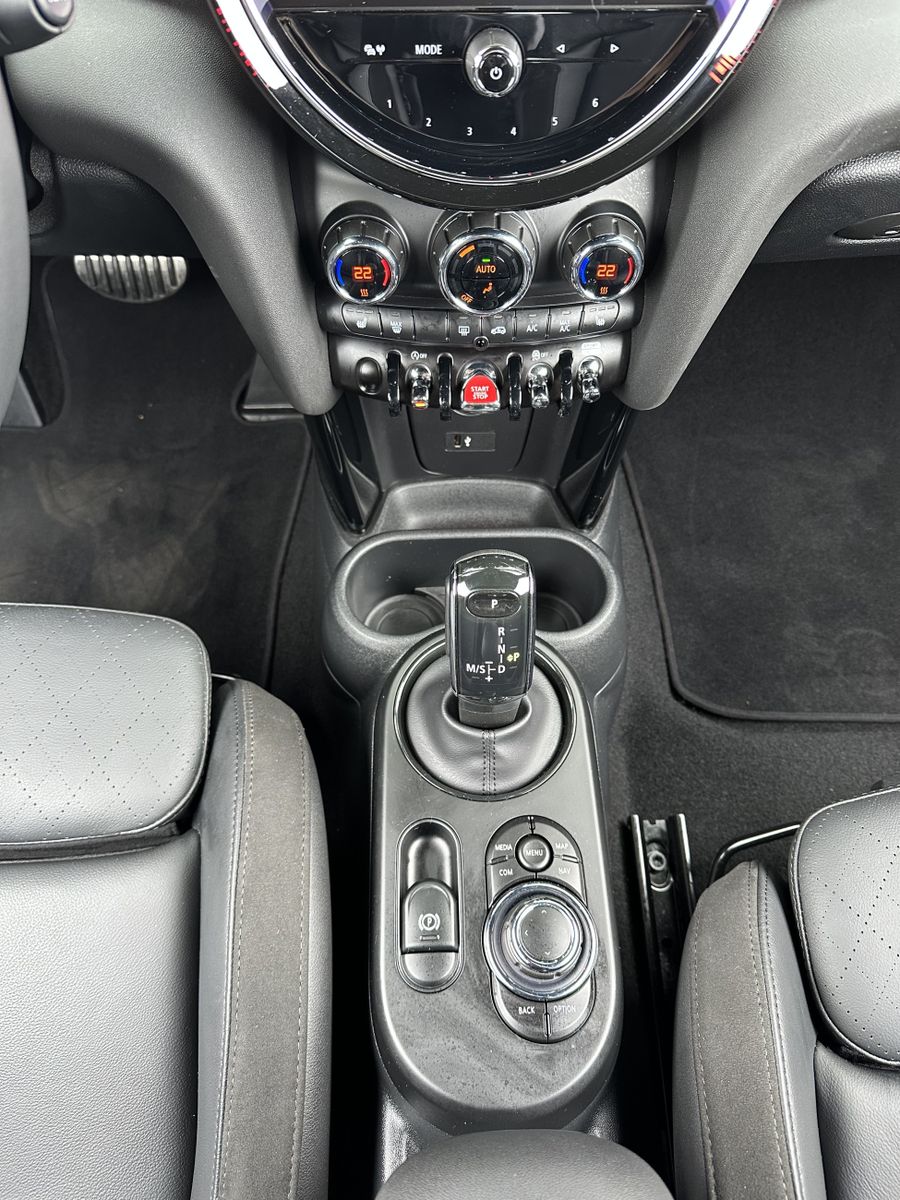Fahrzeugabbildung MINI John Cooper Works Cabrio NAV+LED+VC+ACC+17ZO+PP