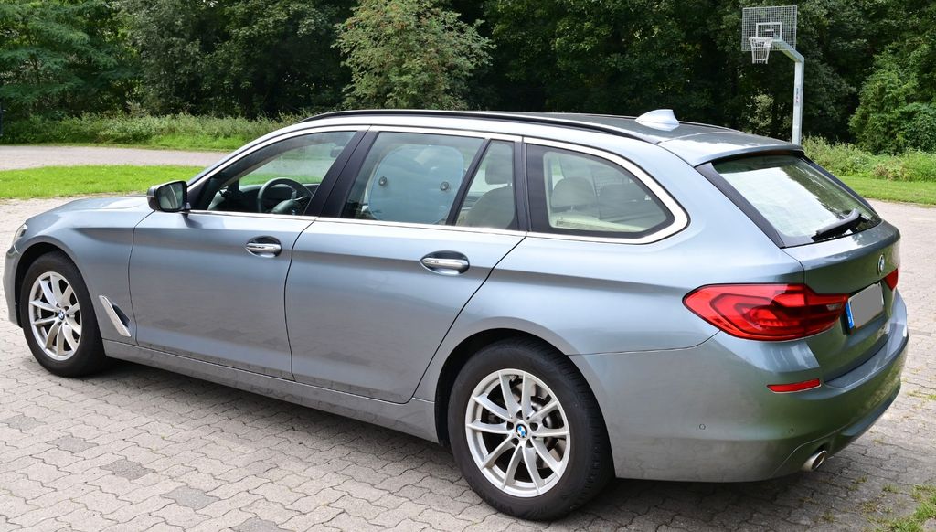 Image of BMW 520