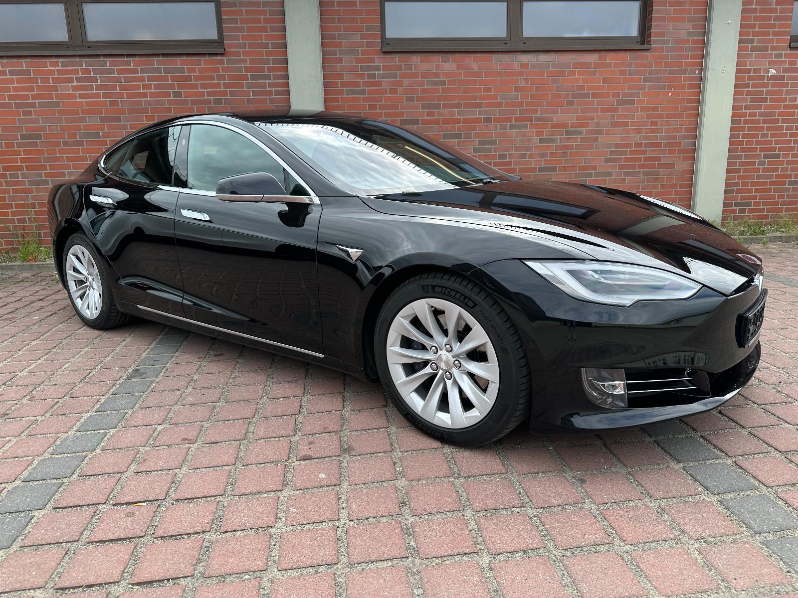 Tesla Model S Long Range
