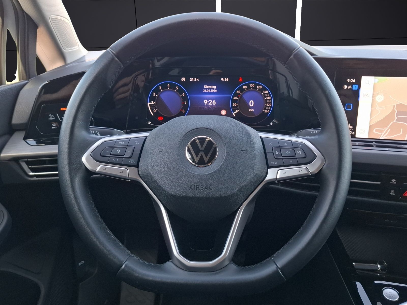 Fahrzeugabbildung Volkswagen Golf VIII TSI Style LEDplus Navi AID ACC RFK SH