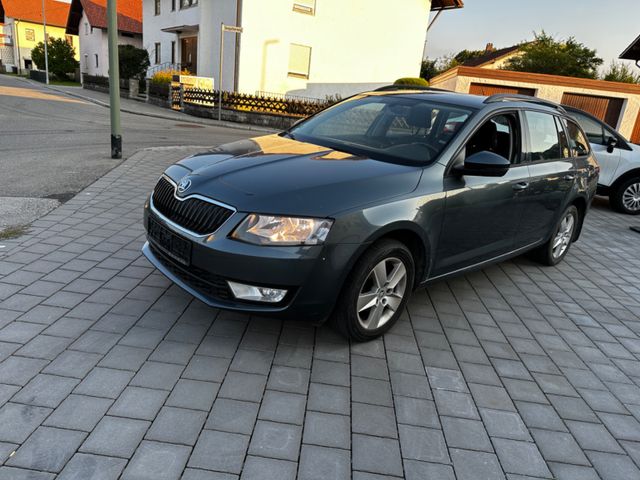 Skoda Octavia Combi Ambition 4x4 AHK